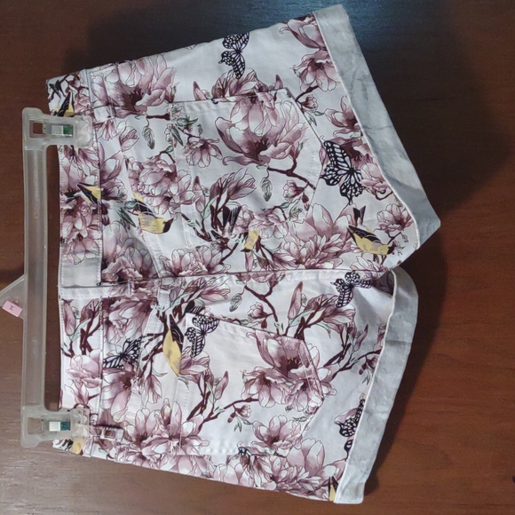 H&M bundle lot 3 booty shorts size 2 blue floral mauve pink floral yellow birds - Picture 3 of 14